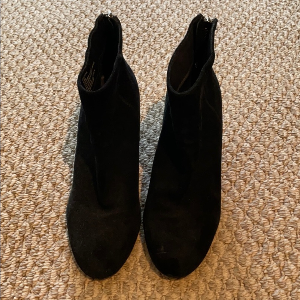 Steve Madden faux suede black heeled booties
